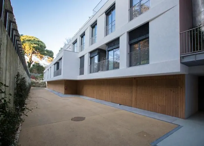 Host Wise - Modern Stuning Flat W Prime Location